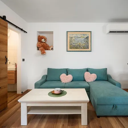 Casa Piccola Leona بيت للعطل Bijele Zemlje
