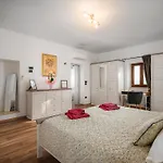 Casa Piccola Leona Holiday home Bijele Zemlje
