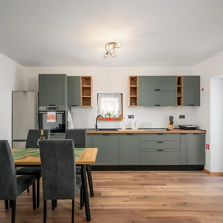 Casa Piccola Leona * Bijele Zemlje